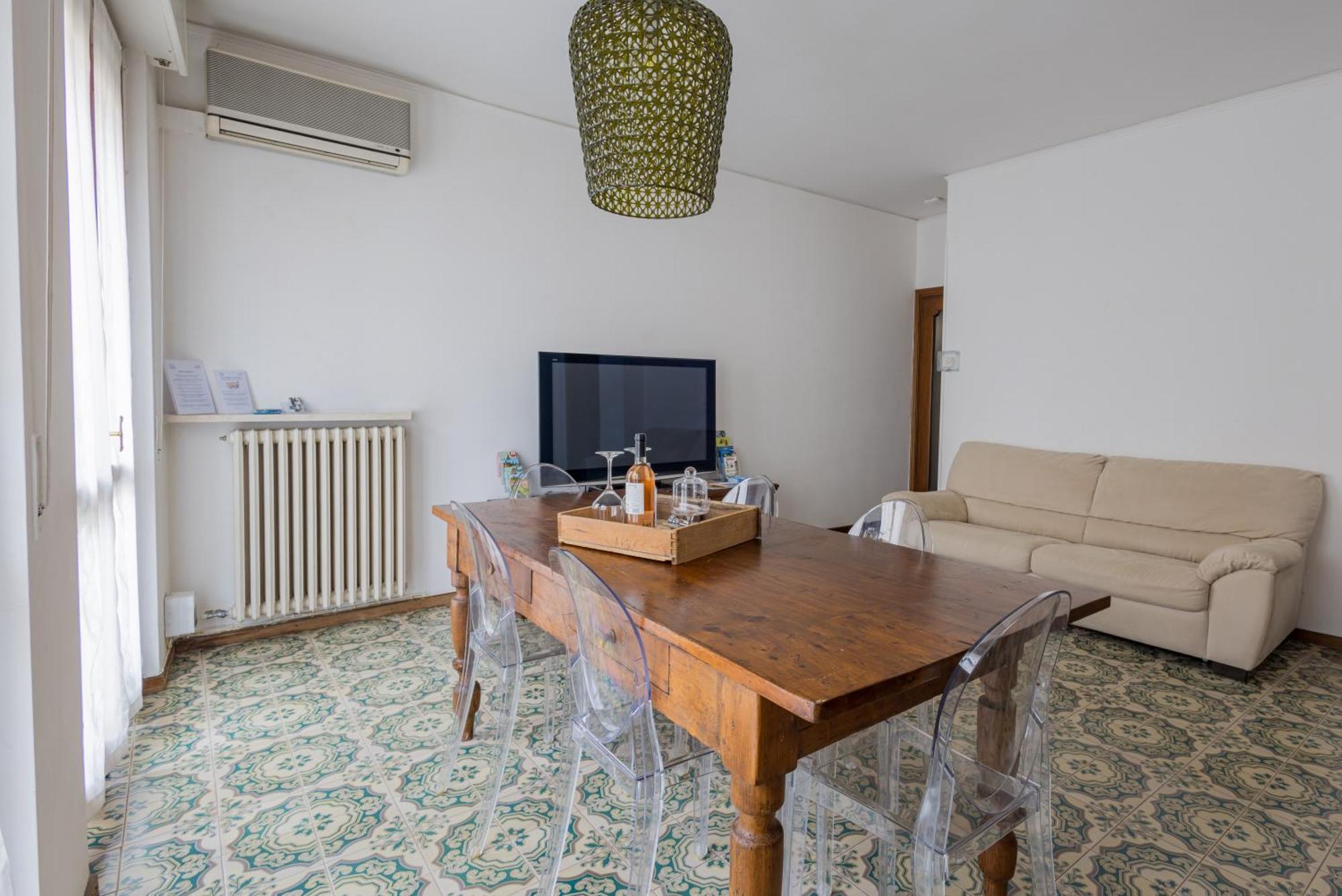 Boutique Apartment Ca Tulles Torri Del Benaco Exterior photo
